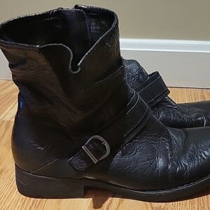 Born Women Leather Moto Boots sz 8
